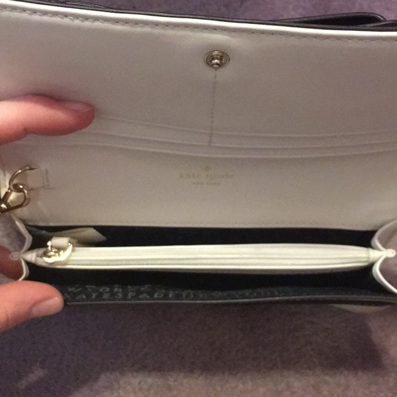 NEW Kate Spade wristlet - Picture 3 of 5